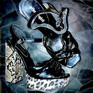 Beautiful Jeffrey Campbell heels.